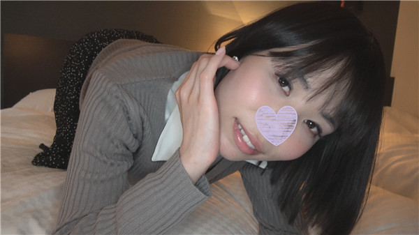 FC2 PPV 785330 【個人撮影】かえで24歳　黒髪ショートのサブカル系パイパン美人OLに大量中出し