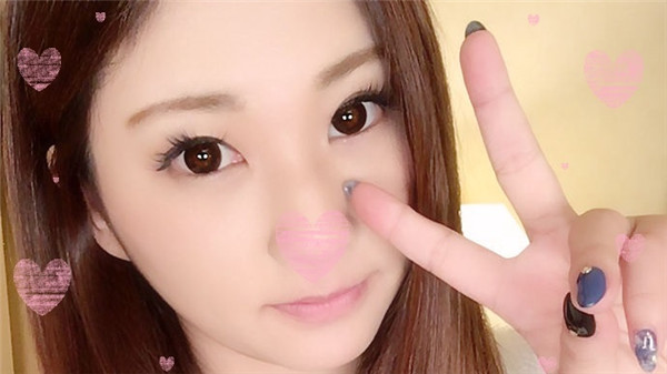 FC2 PPV 801147 完全顔出し♥発育途中の幼まんこ☆白肌巨乳のS級美女が彼氏に内緒で一般人に女性器見せつけ公開オナニー！見られて何度もイキ悶え窓際で糸引く雌穴♡【モザ無】おまけ写真集付