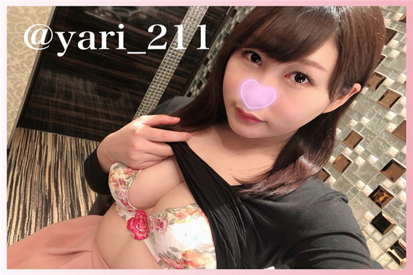 FC2 PPV 1051786 《みみたんvol.1》ナンバーワン美乳美女！ピンク乳首美乳を揺らしながら感じまくり！生チ〇コでガン突きピストン調教！「中に出してください〜♡」とご主人様におねだり！どっぷり濃〜い精子で大量中出し！