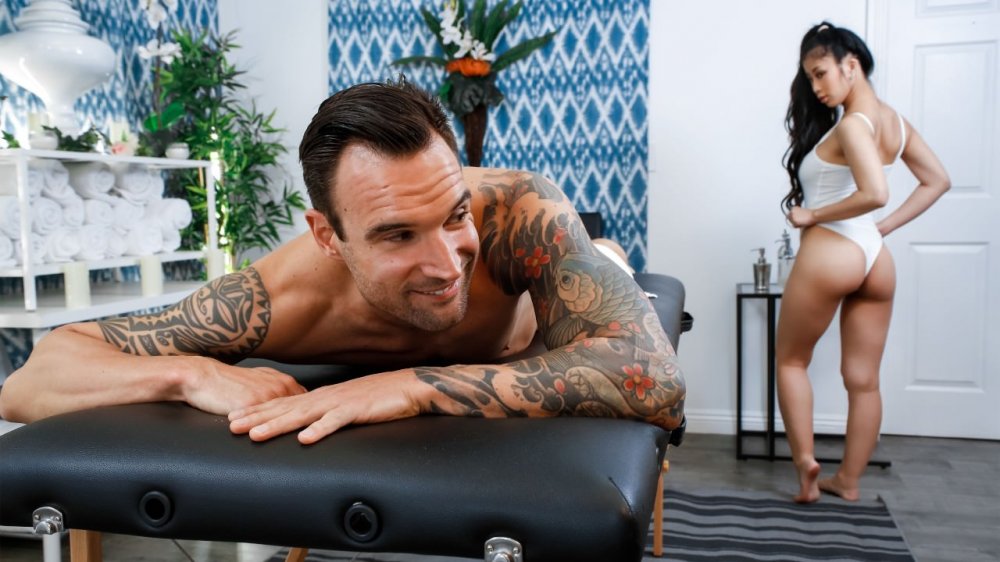 Big Naturals – Jade Kush CFNMassage