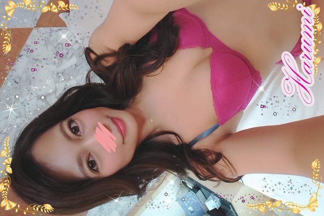 FC2 PPV 1156640 【エロエロ嬢】ハルミ【同伴中出し編】超笑顔でチンポ鬼手コキ＆激フェラ！自分から生でチンポ入れて騎乗位で腰振りまくり！パイパンに大量中出し！【豪華おまけ】＆【更に同時購入おまけ】