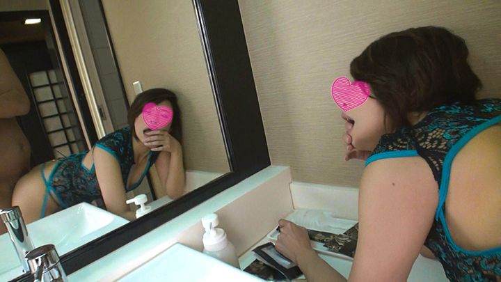 FC2 PPV 1164788 マ●コが壊れるまでＭ字開脚で逝く、アクメ体質の美脚女社長【鏡の前で犯されて膣を締めるＭ穴】雌に堕ちてのけ反り騎乗位、突くたび波打つ尻で中出し懇願。中年汁を悦んで受け入れる穴ペットと無責任・生ＳＥＸ。