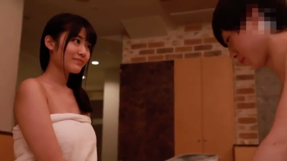 FC2 PPV 1252526 ☆セール中☆【長編】初恋のあの娘が東京でデリヘル嬢やってるというので会いにイってみた〜①