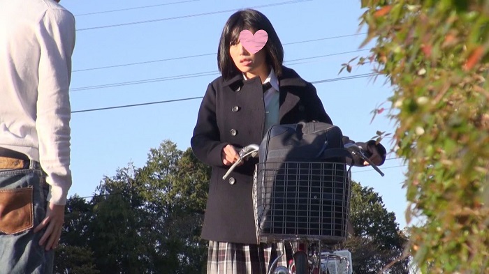 FC2 PPV 1267389 【潮吹き乱交連続中出し】優等生ぶっているが実は超変態ドM女子○生 ③ イジメられればイジメられる程チンポが欲しくなるド淫乱な本性が丸出しに！2人の男に突かれまくり中出しされまくり！【No.97】