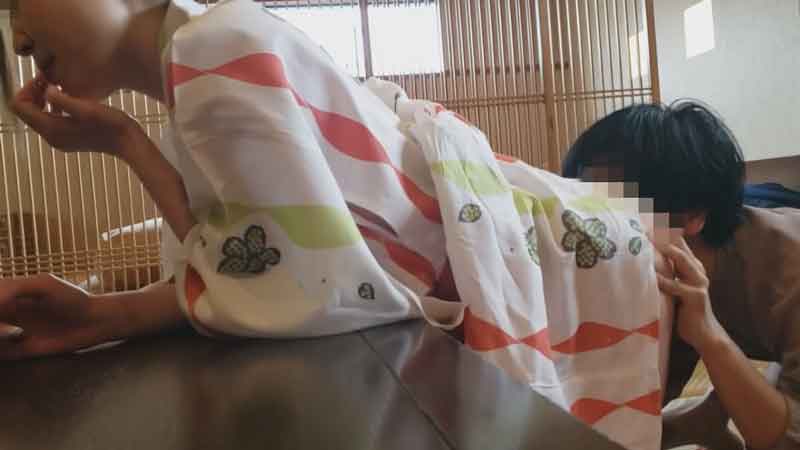 FC2 PPV 1283743 【個人】長身美脚三児の母、ご主人には内緒で旅館に呼び出し他人棒に中出しされ乱れる