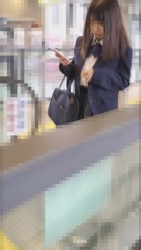 FC2 PPV 1334065 【個撮】県立商業科②スレンダーGカップを駅で逆さ撮りからホテルで手コキ射精(計30分)