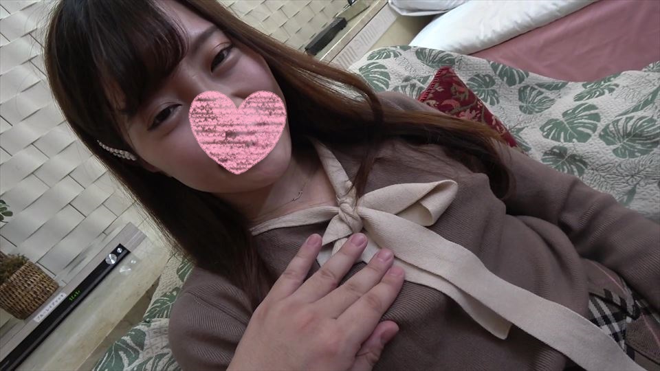 FC2 PPV 1344113 アイドルみたいな顔立ちのスレンダーボディの19歳！モリマンのパイパン極小オマンコへねじ込むようにチンポを入れられ、苦悶の表情で必死に気持ちよくさせてくれました。