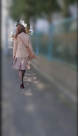 FC2 PPV 1347633 ※限定特典【個人】非常勤講師の高身長な奥さんが娘のいる自宅で声を押し殺して他人棒に犯される