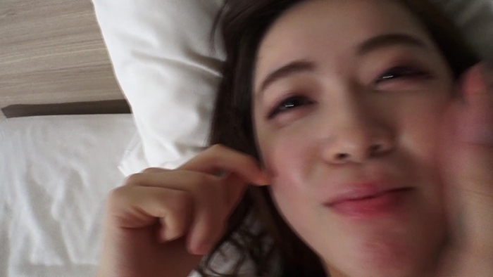 FC2 PPV 1350083 オリジナル個人撮影♥まゆさん（22才）美容師♥恥じらいから一変・・・接吻だけでアソコは濡れ濡れ！汗ばみ、火照る全身♥ハメ動画