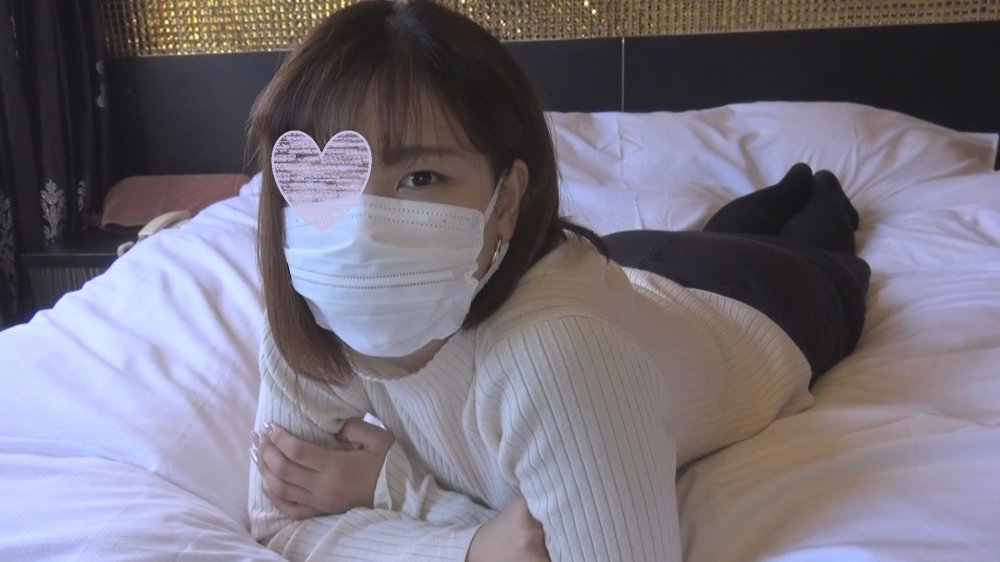 FC2 PPV 1387169 【個人撮影】りんか24歳　真面目で素朴なカフェ店員のムチムチお姉さんに大量中出し