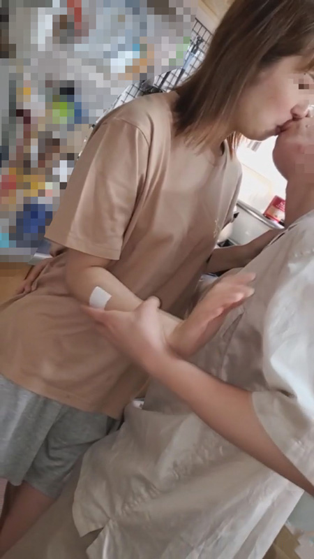 FC2 PPV 1437394 限定【個人】小柄でスレンダーな奥さん。旦那に金を奪われ失意の中他人棒に犯される