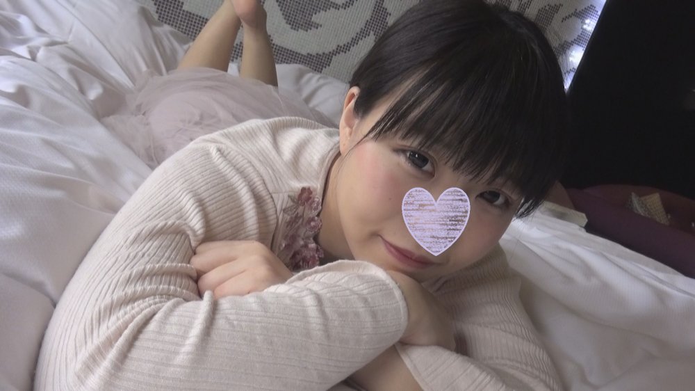 FC2 PPV 1484431 【個人撮影】もも24歳　愛嬌たっぷりロリ系パイパン幼妻に大量中出し