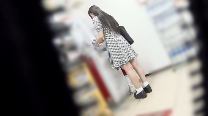 FC2 PPV 1519053 【無・素人個撮】彼氏の誕生日プレゼント代を手に入れるためパチンコで勝負にでるもあえなく撃沈したロリカワ娘を救え！徐々におじさんのセックスにハマっていく無邪気で健気な娘に終始興奮しっぱなし！エロカワ！！