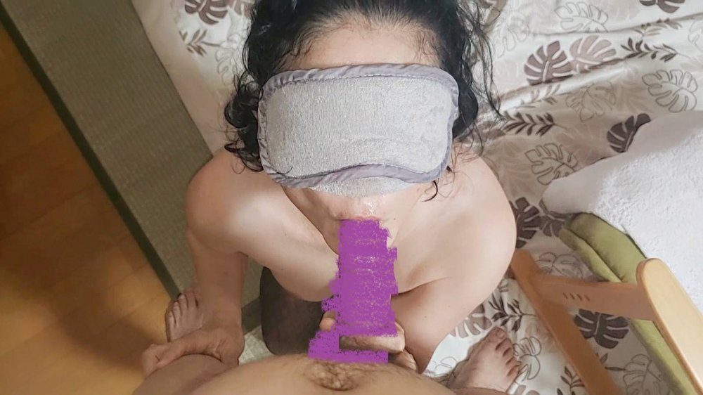 FC2 PPV 1537404 旦那出張中の人妻宅で連続イキ痙攣＆潮吹で濃厚生中出しフィニッシュ[個人撮影]