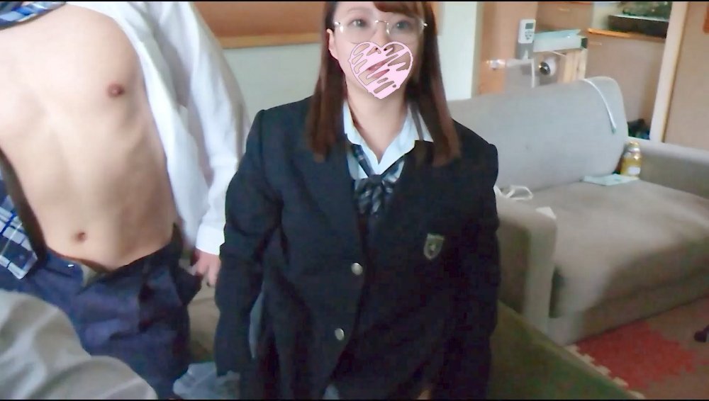 FC2 PPV 1561697 【個撮】都立商業科のクラスメイト、お小遣い欲しさに乱交プレイ。【4K画質】