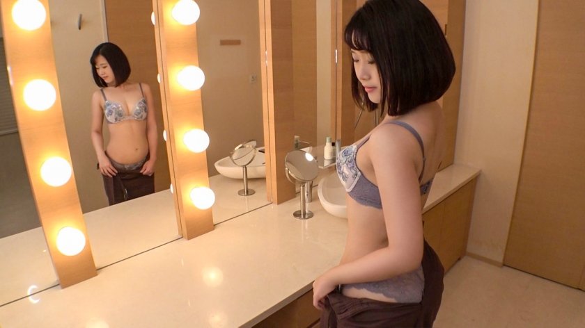 [SIRO-4318] 【初撮り】【むっちりスケベ肢体】【教職員の秘密】2年○組の副担任をしている真面目な女性。「優しい先生」とイメージづいている人気者の彼女だが.. ネットでAV応募→AV体験撮影 1390