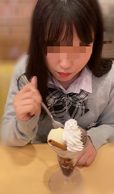 FC2 PPV 1579990 【初撮り・顔射】本数限定6000pt→3000pt今回も若い子なので、多くは語れませんが、可愛いお顔に大量の精液をぶちまけました。