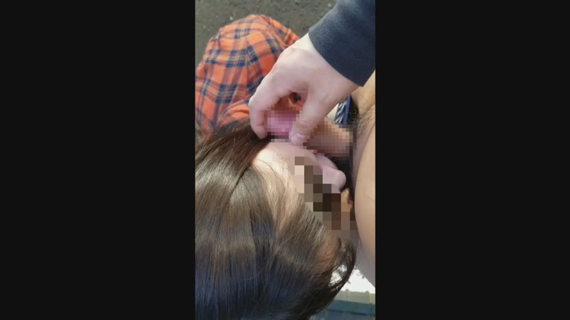 FC2 PPV 1587462 【個人】保育園裏の野外で他人棒をねじ込まれ口内射精。車内で犯され続け膣奥に中出しされ大量精子を垂れ流す巨乳妻【26分】