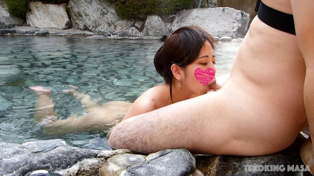 FC2 PPV 1638040 【独占素人個撮】圧倒的ルックスの美人セフレと真昼間の混浴露天風呂で大胆生ハメ撮り！スリリングな状況の中で声を殺して真冬の野外全裸SEX!!