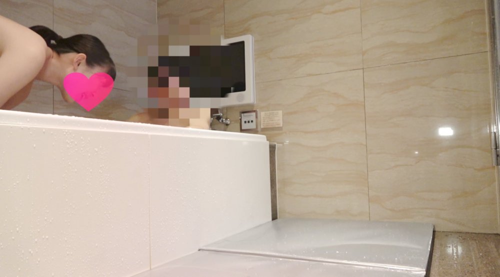 FC2 PPV 1641658 マットで擬似ソーププレイで生中出し2回戦❤️ヌルヌルでテカテカな真由美先生の美乳と美アナルのしわ❤️途中で顔モザイクがずれちゃいました　購入特典あり