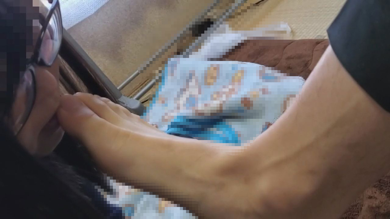 FC2 PPV 1665821 3日限定【個人】地味で眼鏡な巨乳妻。居候する部屋で二本の他人棒に生膣を汚される