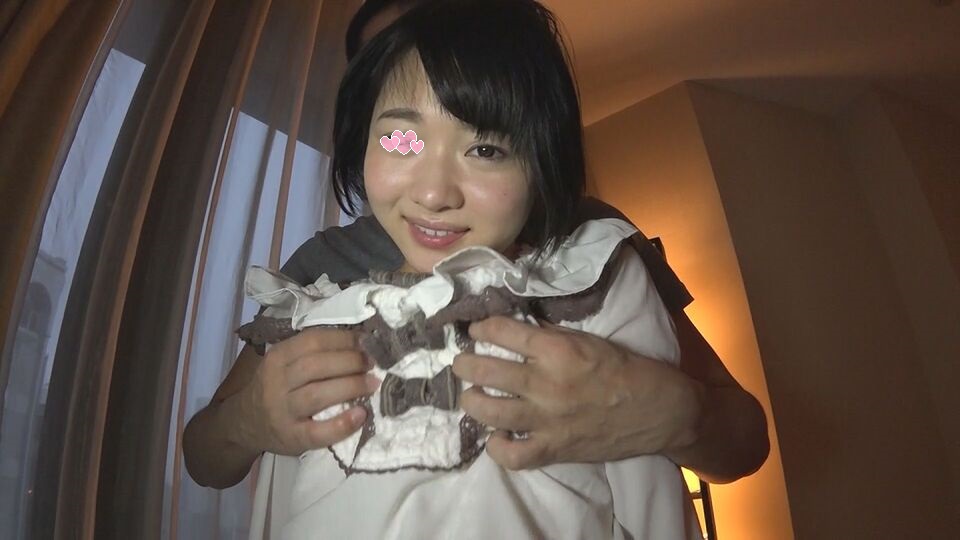 FC2 PPV 1681544 【おまけ付き×中出し】ショートが可愛いロリ娘ちゃんとカラオケ行ってホテルでパコリました‼