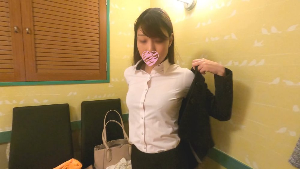 FC2 PPV 1695262 20才スレンダー現役JD、ひなさん再び！リクスーで騎乗位中出しセックス！太珍で痛みに耐える姿がたまらぬ！【おまけは手コキフェラ！】