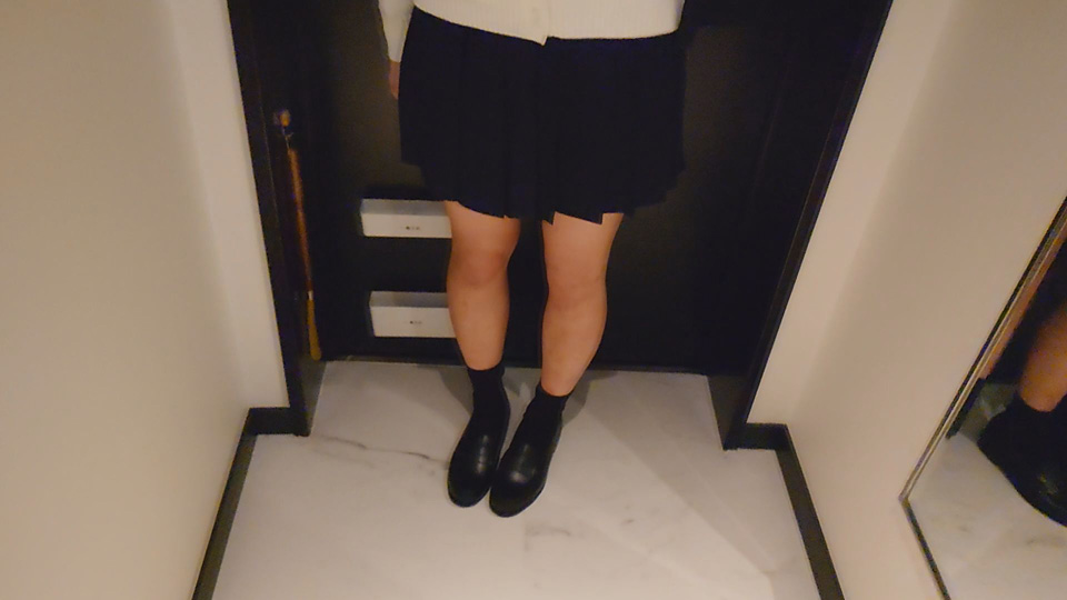 FC2 PPV 1714556 【個撮】激カワな姪っ子に生パコ・エロい体なんで堪えきれず中出ししてしまった！