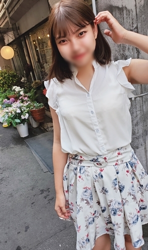 FC2 PPV 1722581 【後輩くん⑧】この春から花屋で働く滝沢カ〇ンに激似の美少女に生中エッチ♡デカチン見て思わずにやける表情がマジで萌えるんだが(笑)