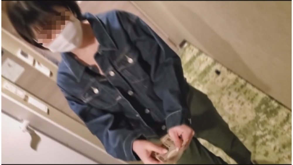 FC2 PPV 1753351 8まで【個人】小柄で美尻の若妻。利息分足りず…膣内を他人の精子に汚される。