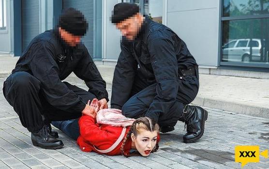 Law 4K - Cindy Shine - Selling drugs in my district? Be ready to feel two big cocks in your cunt - E01