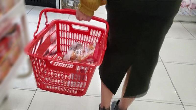 FC2 PPV 1814821 5月限定1000【無】多感で美肌な借金妻。万引きが見つかり、公衆トイレに連れ込まれ連続中出し。 FC2-PPV-1814821