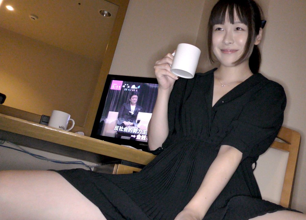 FC2 PPV 1832698 【無修正】期間限定!!超清楚!!超美人で超美脚なぐしょ濡れパイパン保育士さんと連続ハメ(前編)※身バレ即削除 FC2-PPV-1832698