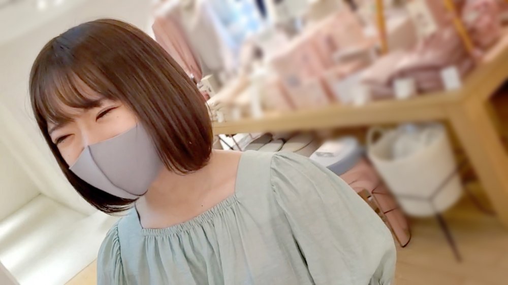 FC2 PPV 1844640 初撮影!!個数限定!!初めての同棲を夢見る女子大生。同棲前夜に拒絶を押し切り2回中出し!!（長編） FC2-PPV-1844640