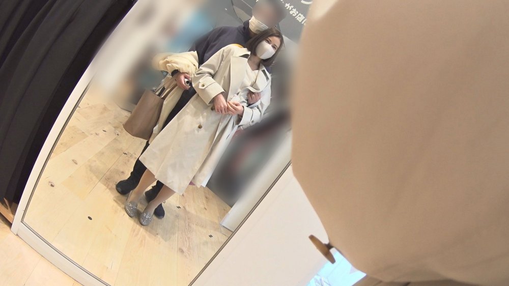 FC2 PPV 2438820 【無修正ｘ個人撮影】人の奥さん愛奴6号 ショッピングモールでプチ露出、試着室で生着替え、そしてモールの多目的トイレで性行為！美人妻がイケナイ所で破廉恥行動！ FC2-PPV-2438820