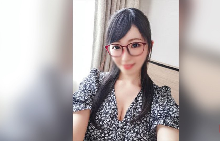 FC2PPV 2266468 【クセ強女#016】マジメ系メガネ地方公務員30歳 羞恥プレイで感度MAX涎垂らし潮吹き白目剥きガンギマリ孕ませ調教♡ [有]