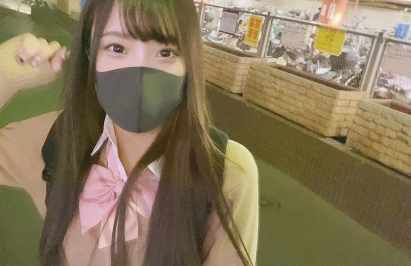 FC2PPV 2384739 ★純白おパンツ★激かわ！色白スレンダー美少女（１８）★恥ずかしいけどイキまくり 初めての中出しハメ撮り [有]