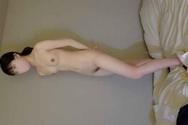 FC2PPV 2713412 ※明日終了※県立商業③地元のパンツ売りを仕切る美脚少女の幼すぎる全裸・初中出し