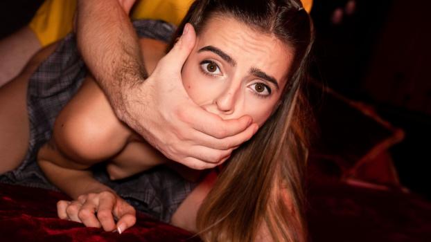 Pretty Dirty Teens - Alba Lala - Squirting French Babe Wants Laptop