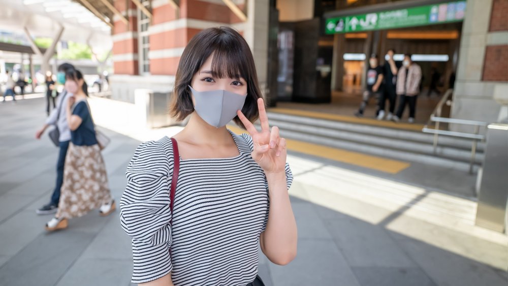 FC2 PPV 2982215 初撮影！！シネマ画風！【無修正】個数限定！！「いや！そこは舐めないで！！」押しに弱いFcup美巨乳美大生の宿泊先に押し入り芸術に必要な知識と精液を美白の身体に大量中出し！！ FC2-PPV-2982215