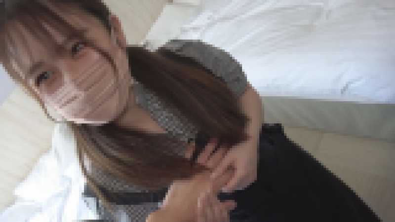 FC2PPV 3037401 13日まで「#45」近所のカフェ店員。純粋な反応から最後はアへ声まで発展！興奮止まらず連続中出し♡両想い♡