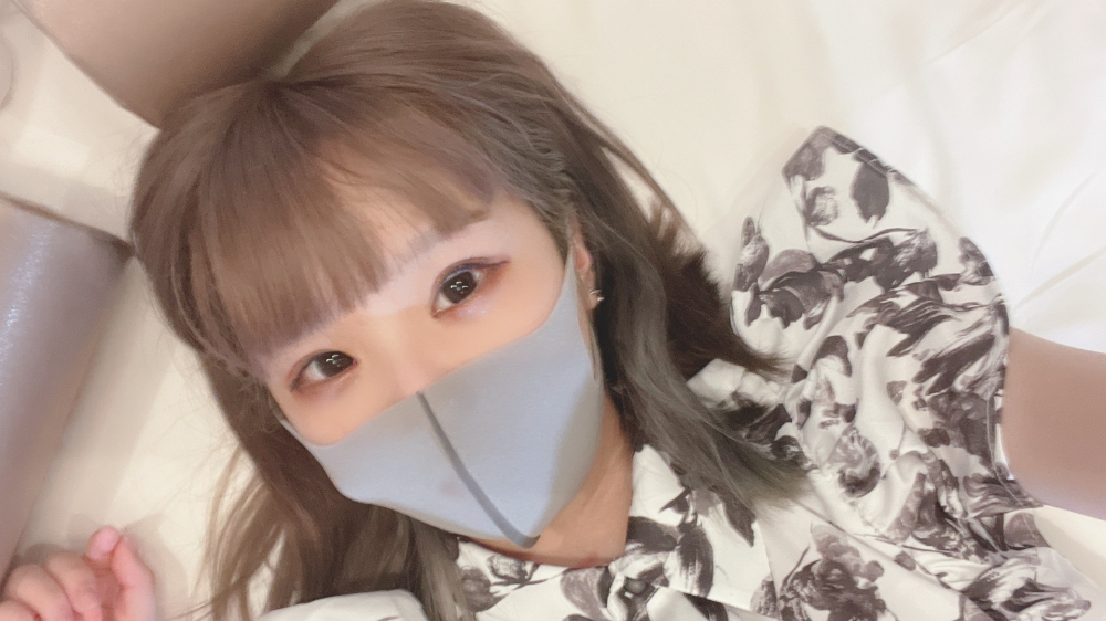 FC2PPV 3070466 【無】ちっぱいロ〇娘と生ハメ♡露天風呂バージョンでも中出しはレビュー特典