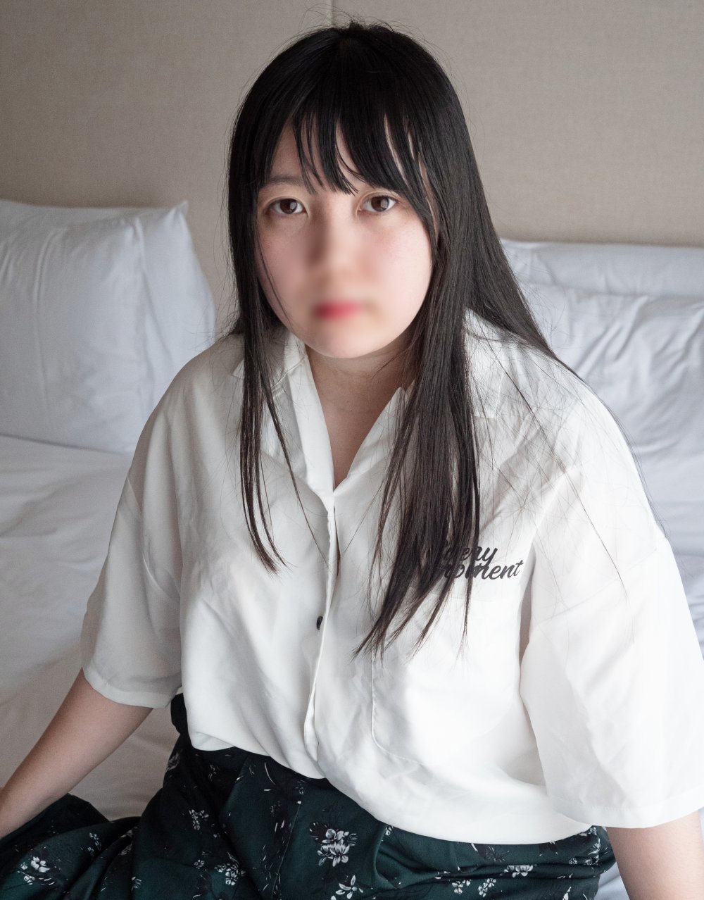 FC2 PPV 3079112 【無修正】愛嬌溢れるEカップのマシュマロ系女子大生。抱き心地抜群の柔らか色白ボディ。カメラを向けられ終始緊張...、嫌がられながらも無許可中出しのリアルなハメ撮り FC2-PPV-3079112