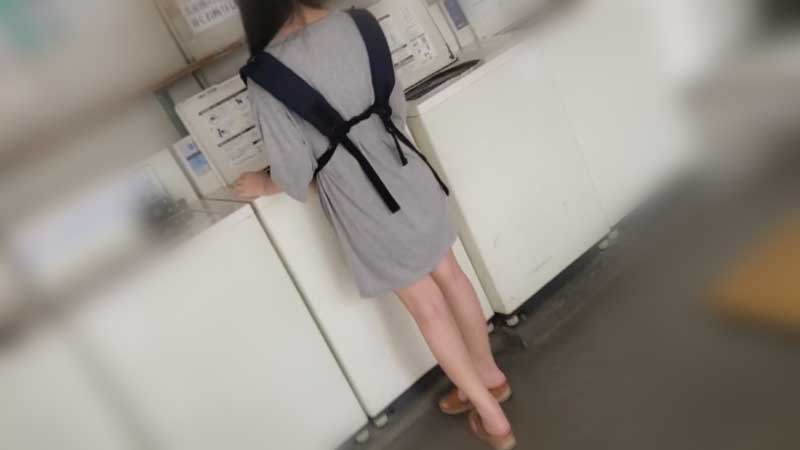 FC2PPV 3083428 【個人】ワンルーム暮らしの美人若妻　イキすぎ子連れ巨乳は普段からこの場所で子供を眺めながら誰かを連れ込み、生計を立てる。約束破って中出しで利息回収。