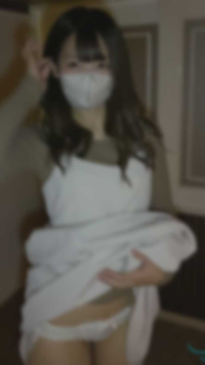 FC2PPV 3113979 「#56」ゆるふわお花屋さん。色気ある童顔と可愛い声が魅力的すぎる！！幸せな中出しできました♡両想い♡