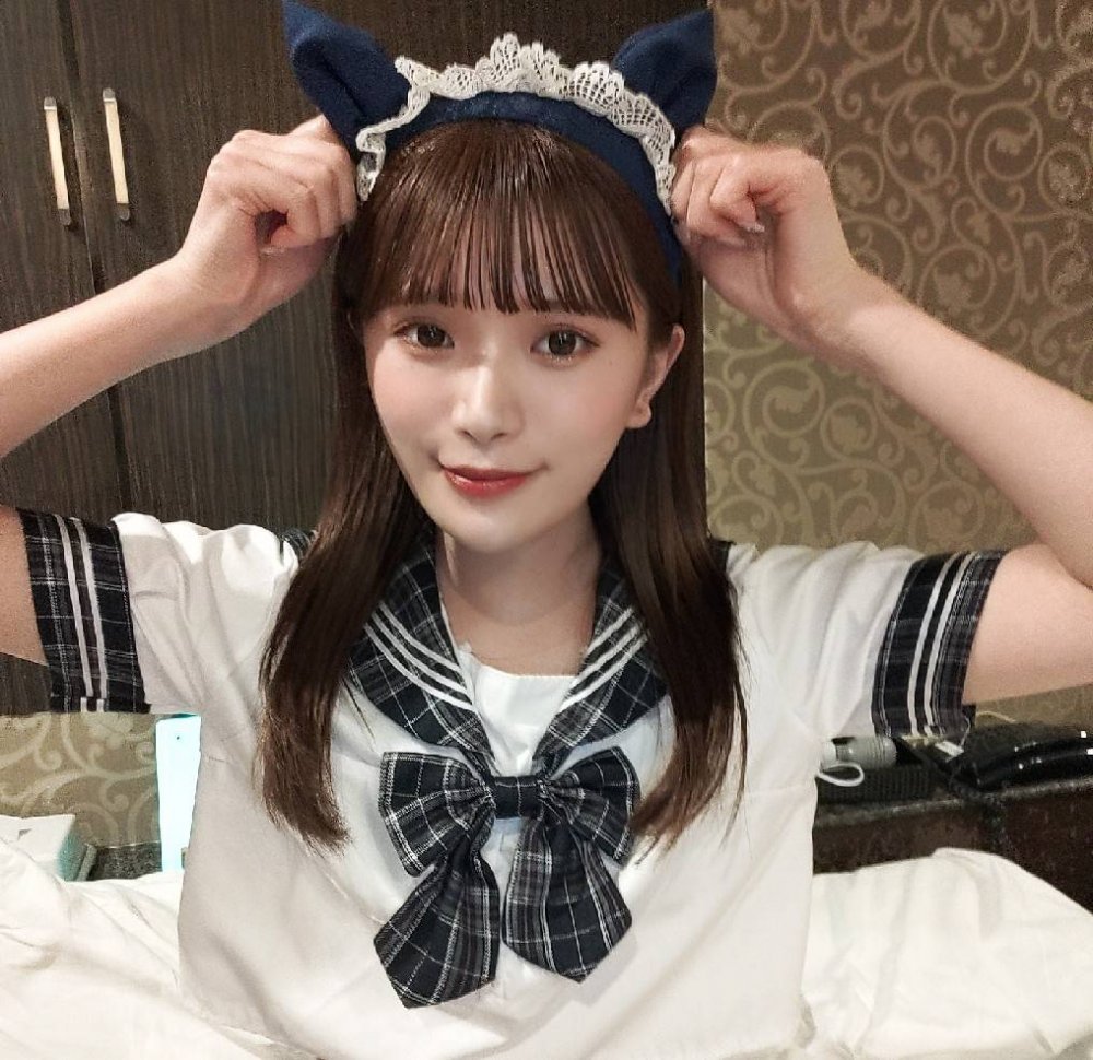 FC2 PPV 3122967 （全編110分）アイドル顔負けの圧倒的美〇女、可愛さ100％、満足度100％保証します。 FC2-PPV-3122967