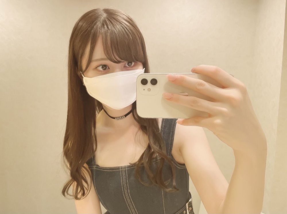 FC2 PPV 1936570 【期間限定販売】予定数売り切れ次第終了！まいちゃん最新作！遊園地デートで観覧車内でまさかの、、、メイド服でのご奉仕中出し2連発！