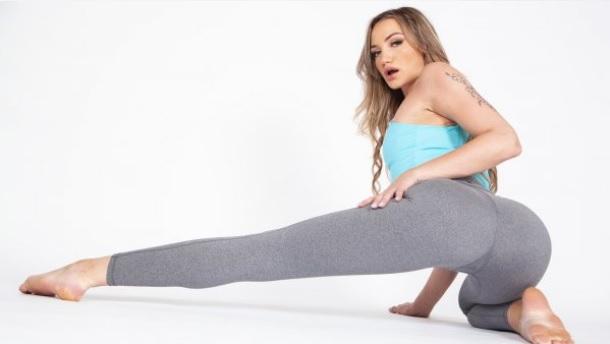 Elegant Angel - Mia Molotov - Facing Doggy Style