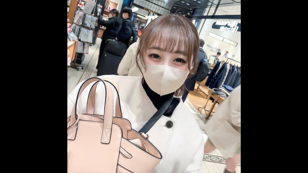 FC2 PPV 3179950 初撮影！！2/13まで限定！！【無修正】集団レイ◯され妊娠中絶した過去の記憶の闇から抜け出せない男性恐怖症の美容部員・・・密室に連れ込むとフラッシュバックしたかの様に怯える身体に生中出し！！　 FC2-PPV-3179950