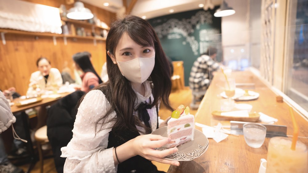 FC2 PPV 3189076 2/25まで限定！！【無修正】モデルに憧れを持ちス○バでアルバイトしながら生計を立てる店員さんに生中出し＆口内射精！！恥ずかしがりながら果てる姿がたまらなかった・・・ FC2-PPV-3189076